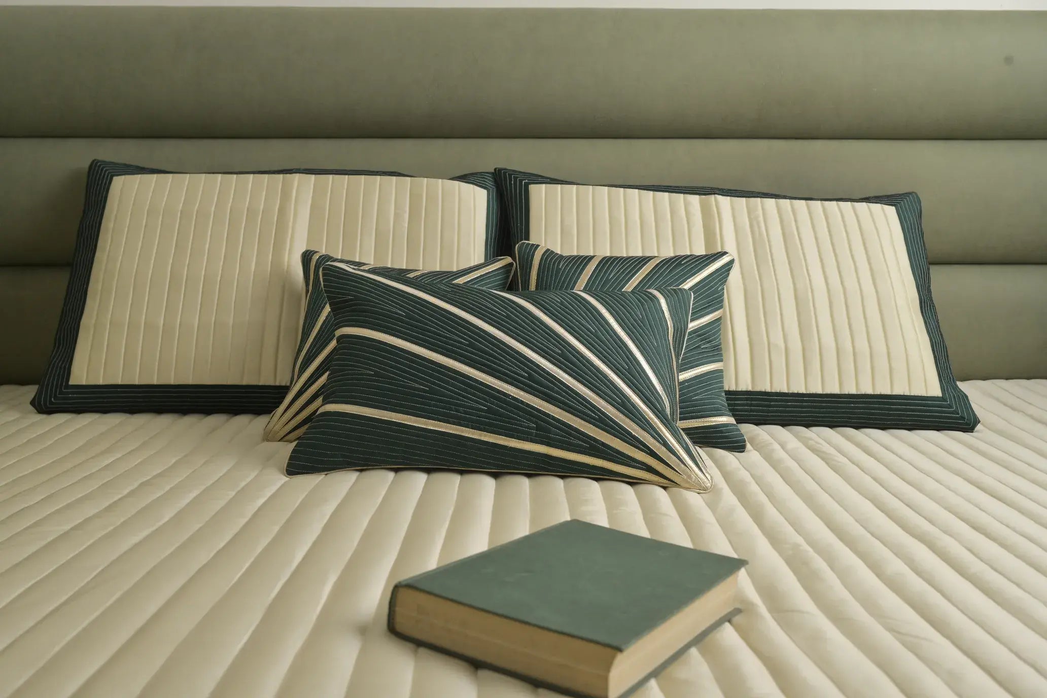 Ivory Emerald Minimal Quilted Bedcover