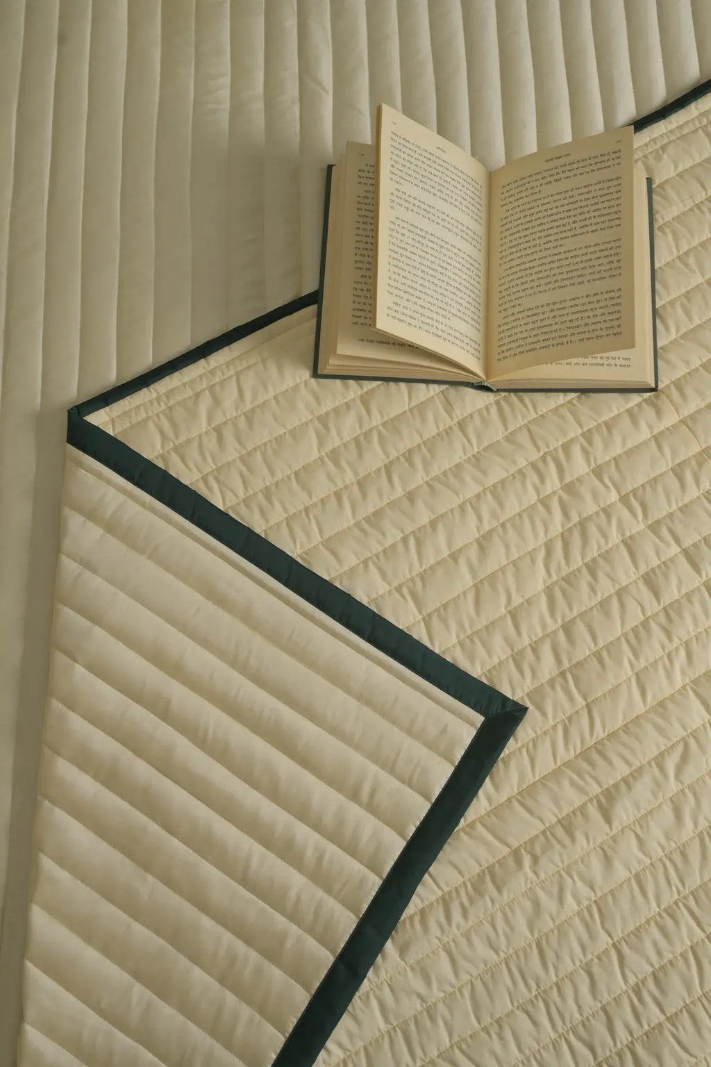 Ivory Emerald Minimal Quilted Bedcover