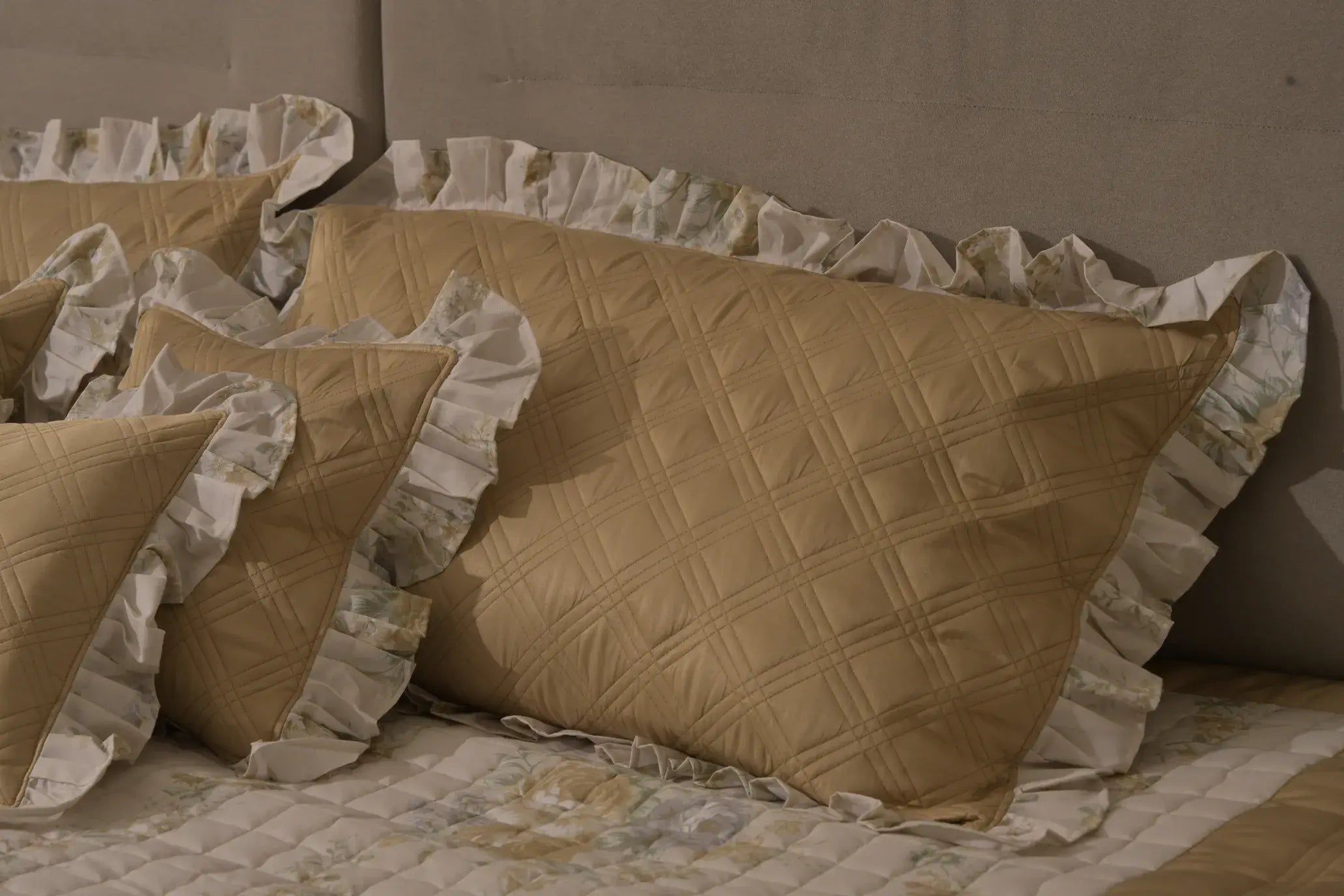 Champagne Floral Classic Bedcover Set