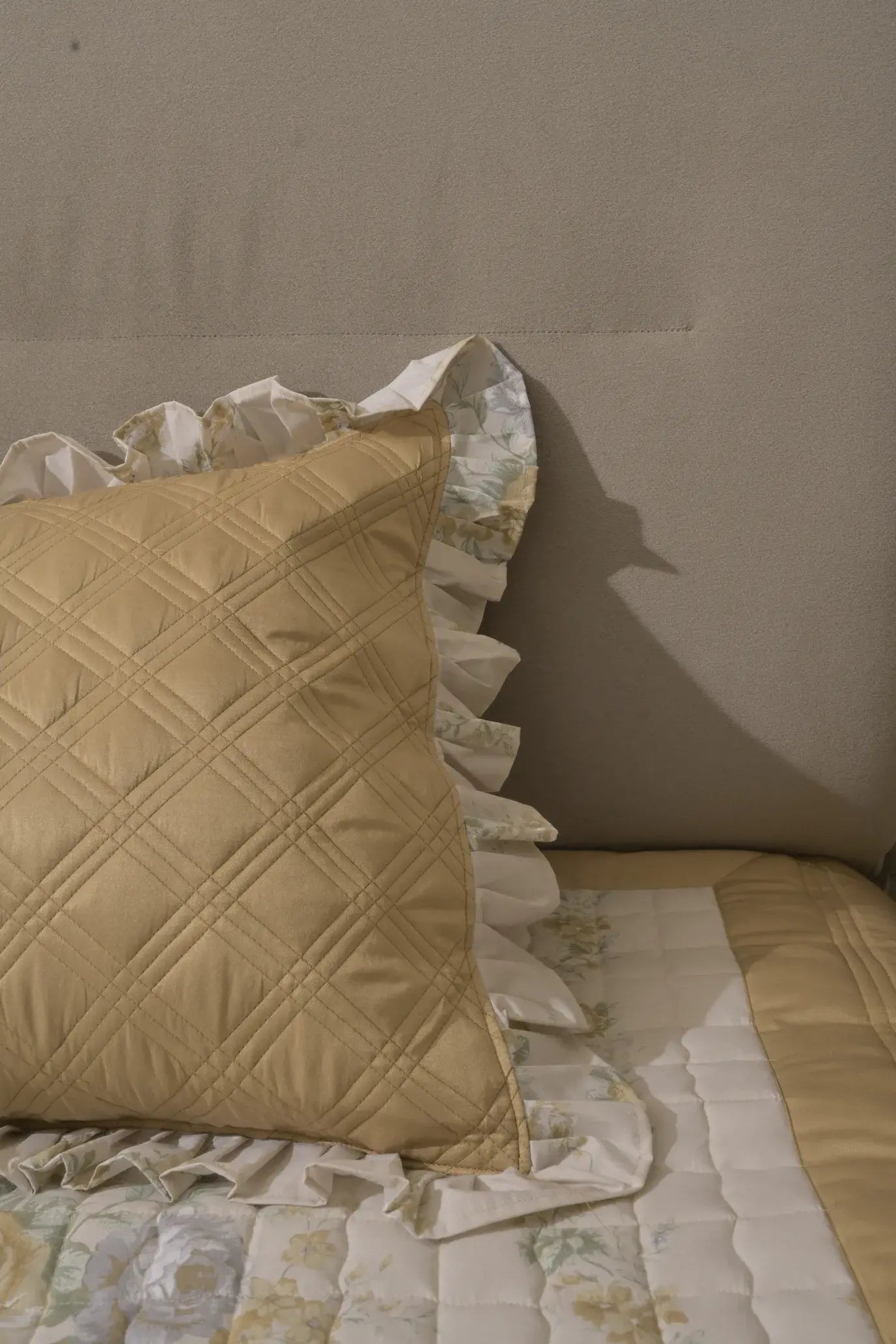 Champagne Floral Classic Bedcover Set