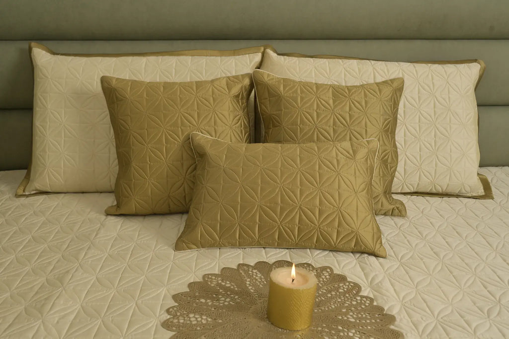 Golden Lattice Textured Bedcover