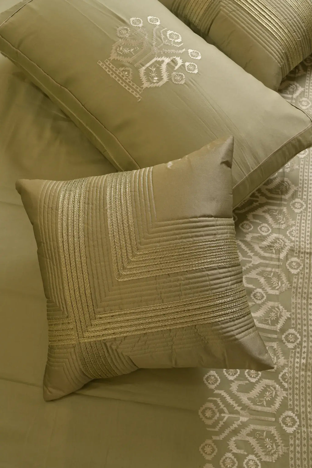 Aurelia Olive Satin-Cotton Geometric Bedcover